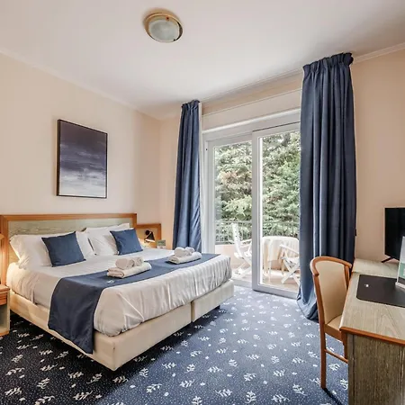 Hotiday Collection - 3* Стреза