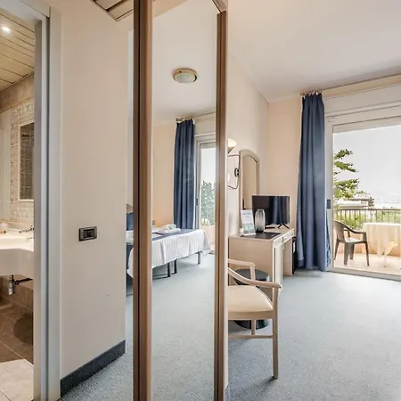 Hotel Hotiday Collection - Stresa