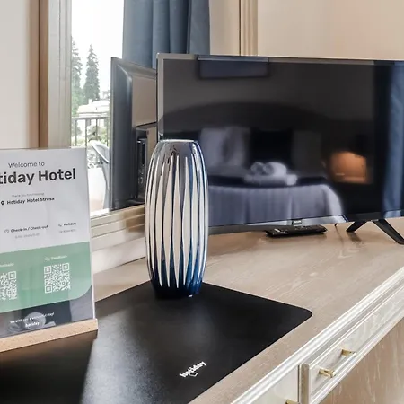 Готель Hotiday Collection - 3*