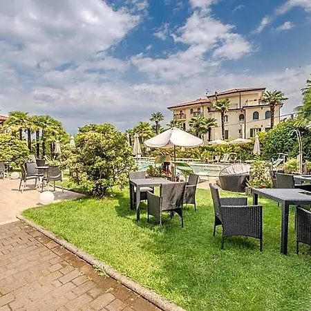 Hotiday Collection - 3* Stresa
