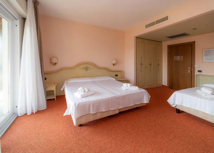 Hotell Hotiday Collection - 3*