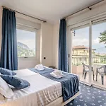 Hotiday Collection - Otel Stresa