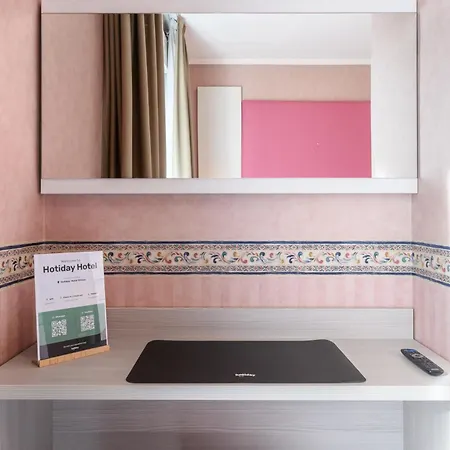 Hotiday Collection - فندق ستريزا