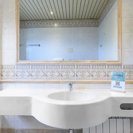 Hotiday Collection - فندق