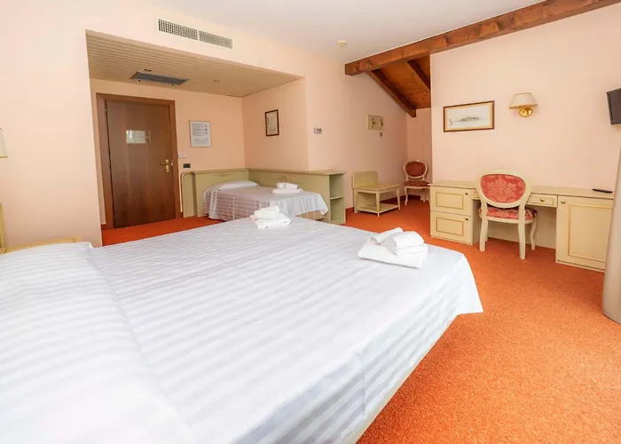 Hotiday Collection - 3*